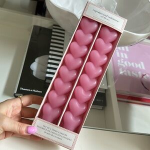 Chandelles coeur rose cupcakes and cashmere candles heart shaped pink Never used